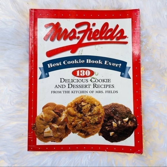 Mrs. Fields Best Cookie Book Ever!: 130 Delicious Cookie and Dessert Recipes - Picture 3 of 9